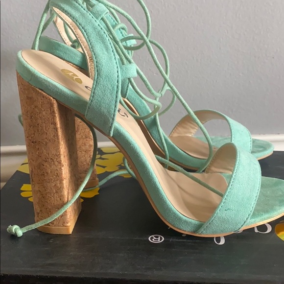 Sandal high heels with lace up - Picture 2 of 5